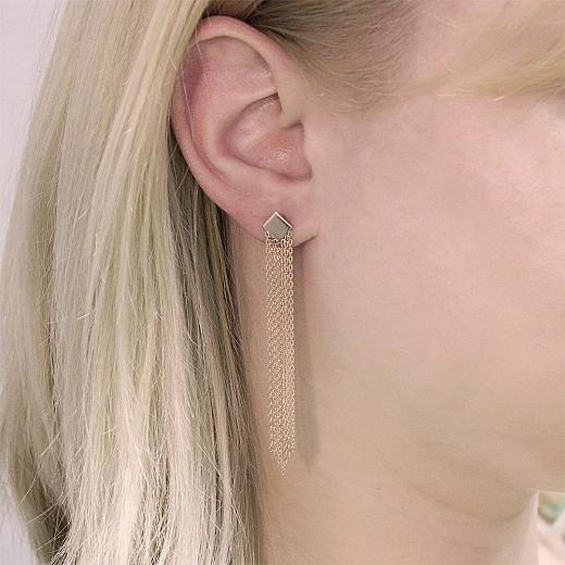 Raudono aukso auskarai su pakabukais ir grandinėlėmis