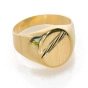 Stilingas vyriškas geltono aukso žiedas-sygnetas su raižiniais 585