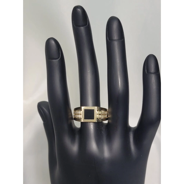 Stilingas vyriškas geltono aukso žiedas su juodu cirkoniu 585