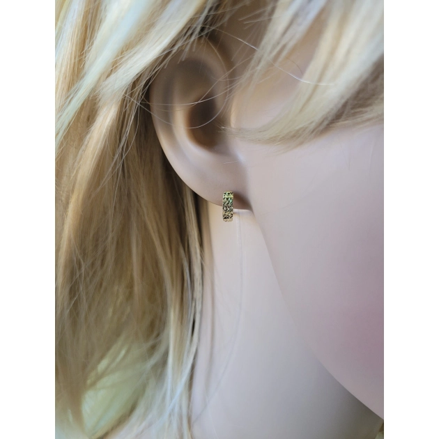 Elegantiški moteriški geltono aukso auskarai su raižyta briauna 585