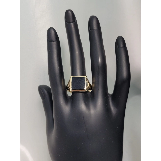 Vyriškas geltono aukso masyvus žiedas su juodu cirkoniu 585
