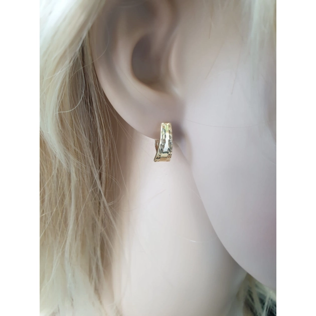 Elegantiški moteriški geltono aukso auskarai su raižytu paviršiumi 585